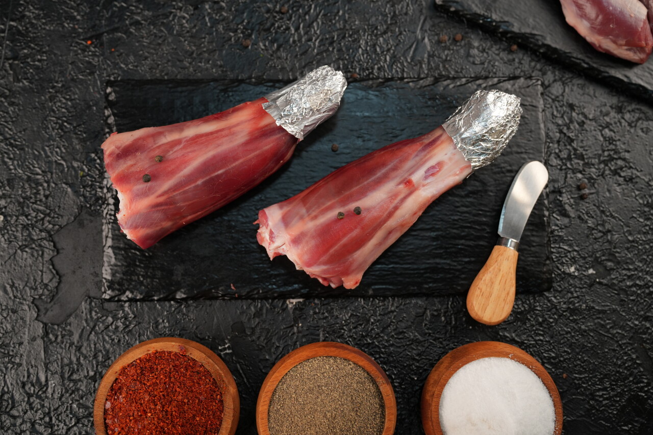 لحمة موزات بعضم